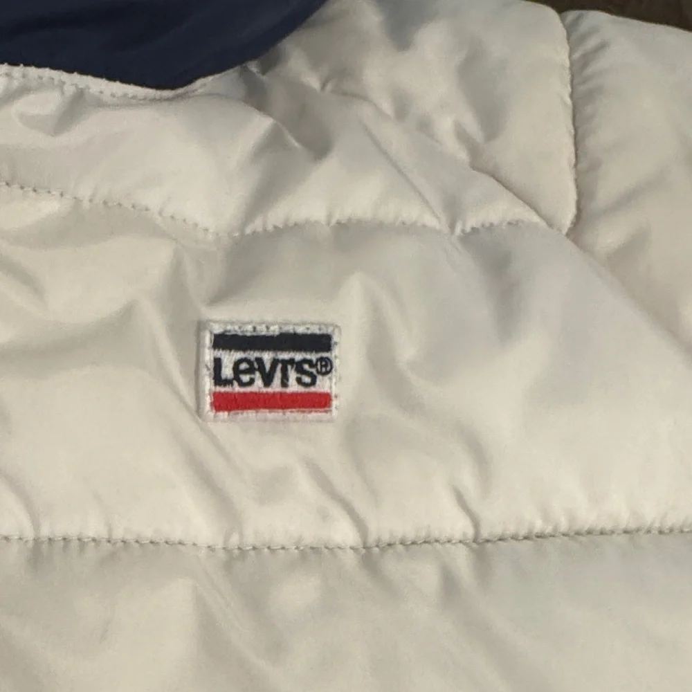 Levis keep your